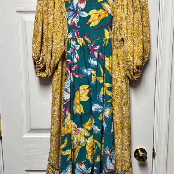 Dresses & Skirts - Floral Yellow and Teal Maxi Dress